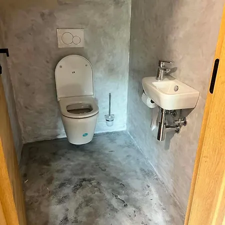 Laura Apartmán *