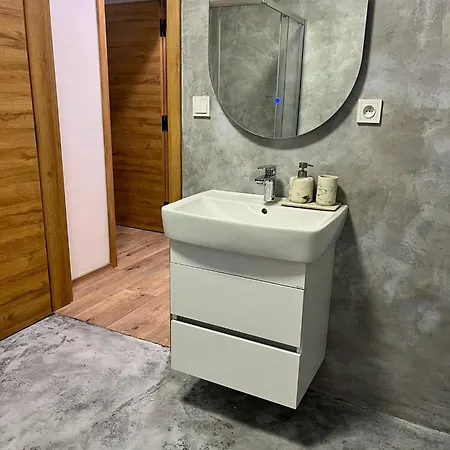 Laura Apartmán