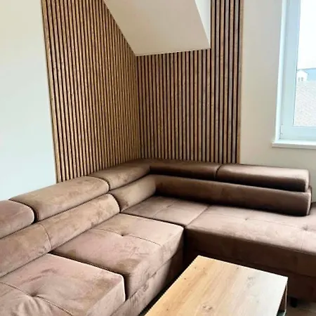 Laura Apartmán *